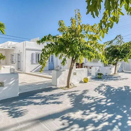 And Seas: Zeos Holiday home