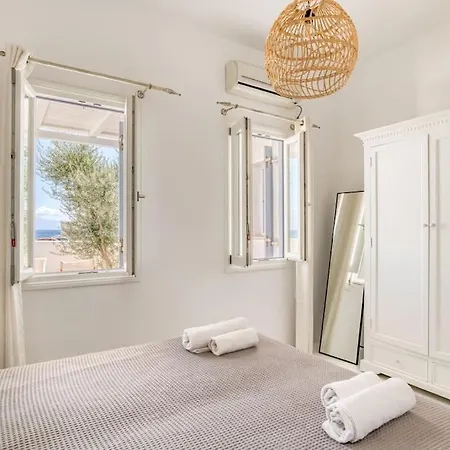 And Seas: Zeos Holiday home Ambelas